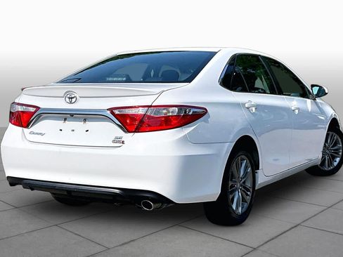 Certified 2017 Toyota Camry SE FWD image 13