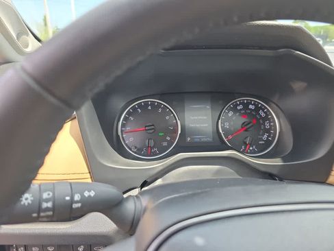 Used 2022 Toyota RAV4 XLE Premium AWD/4WD image 15