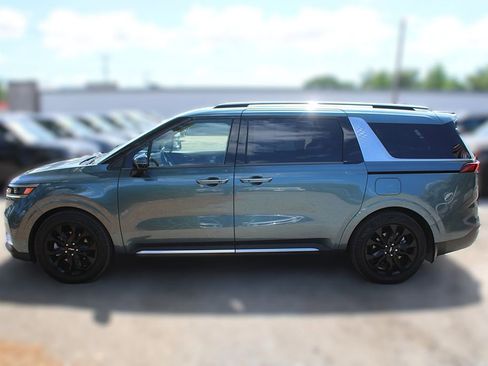 Used 2024 Kia Carnival SX FWD image 18
