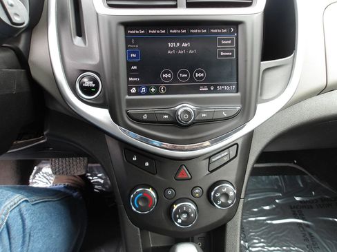 Used 2020 Chevrolet Sonic LT FWD image 18