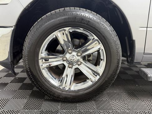 Used 2021 RAM 1500 Classic SLT image 11