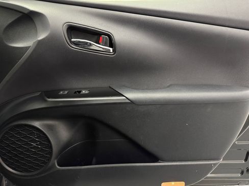Used 2017 Toyota Prius Three Touring image 22