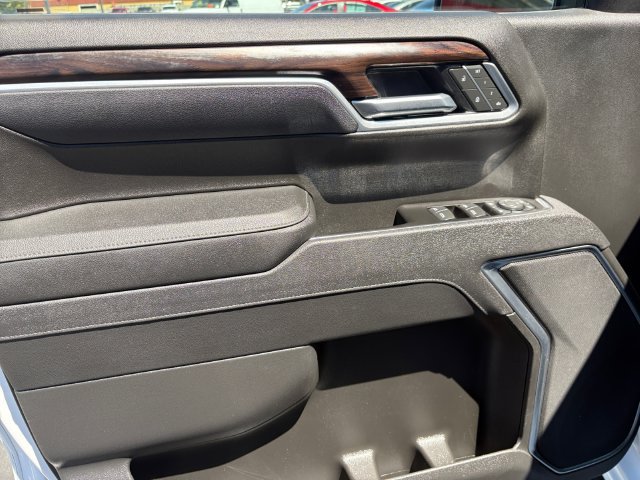 Used 2025 GMC Sierra 1500 SLT RWD image 13
