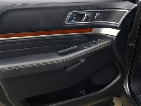 Used 2016 Ford Explorer Platinum AWD/4WD image 15