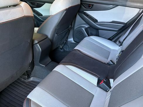 Used 2020 Subaru Crosstrek 2.0i Premium w/ Moonroof Package 2 AWD/4WD image 4