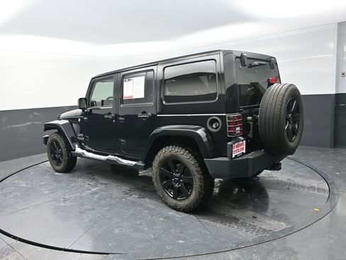 Used 2015 Jeep Wrangler Unlimited Sahara image 5