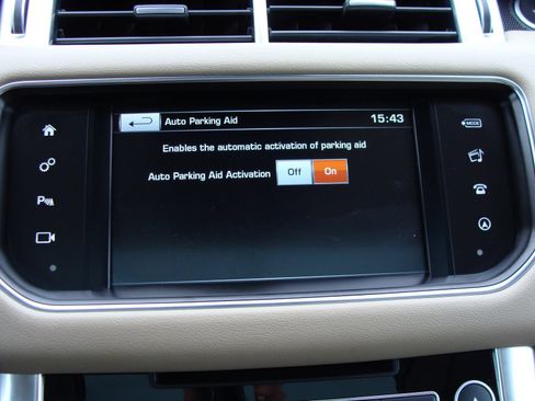 Used 2016 Land Rover Range Rover Sport HSE AWD/4WD image 19