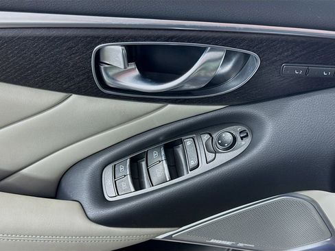 Used 2023 INFINITI Q50 Sensory image 21