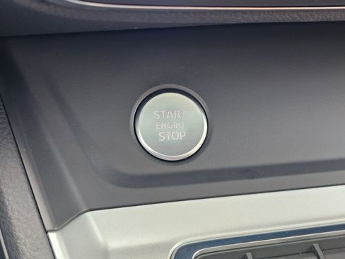 Used 2020 Audi Q3 2.0T Premium image 40