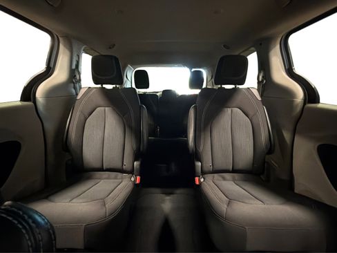 Used 2023 Chrysler Voyager LX FWD image 44