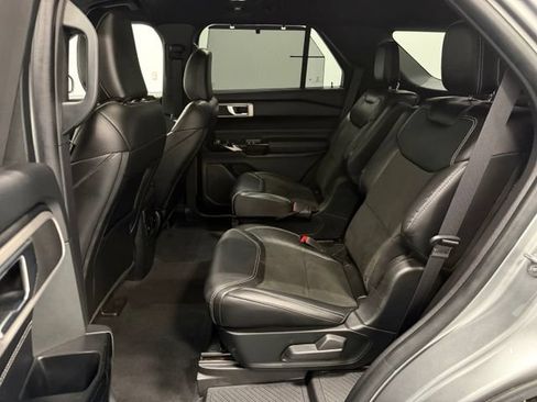 Used 2022 Ford Explorer ST AWD/4WD image 30