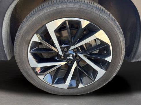 Used 2023 Mitsubishi Outlander SEL AWD/4WD image 33