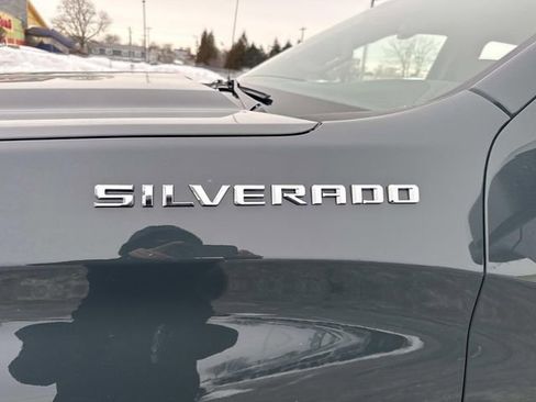 Used 2025 Chevrolet Silverado 1500 LT image 12