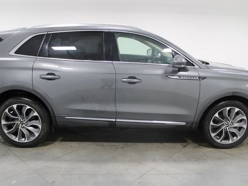 Used 2023 Lincoln Nautilus Reserve w/ Equipment Group 201A image 11