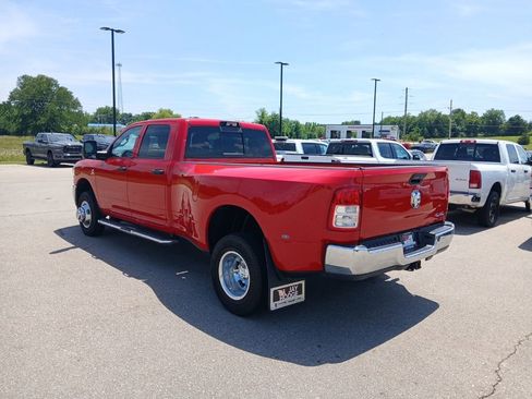 Used 2024 RAM 3500 Tradesman w/ Chrome Appearance Group AWD/4WD image 45