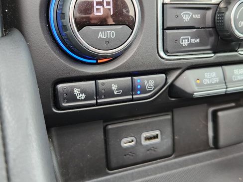 Used 2021 Chevrolet Tahoe High Country w/ Premium Package image 23