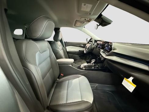 New 2026 Chevrolet Trax LT w/ Driver Confidence Package image 27