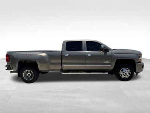 Used 2017 Chevrolet Silverado 3500 High Country w/ Duramax Plus Package AWD/4WD image 13
