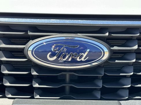 Used 2025 Ford Escape Active AWD/4WD image 17