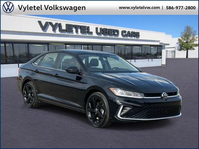 Certified 2025 Volkswagen Jetta SE w/ Sunroof Package