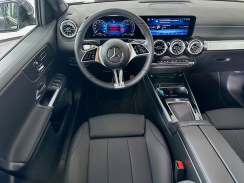 Used 2026 Mercedes-Benz GLB 250 4MATIC image 53