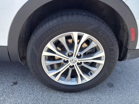 Used 2022 Buick Envision Preferred w/ Safety Package FWD image 16