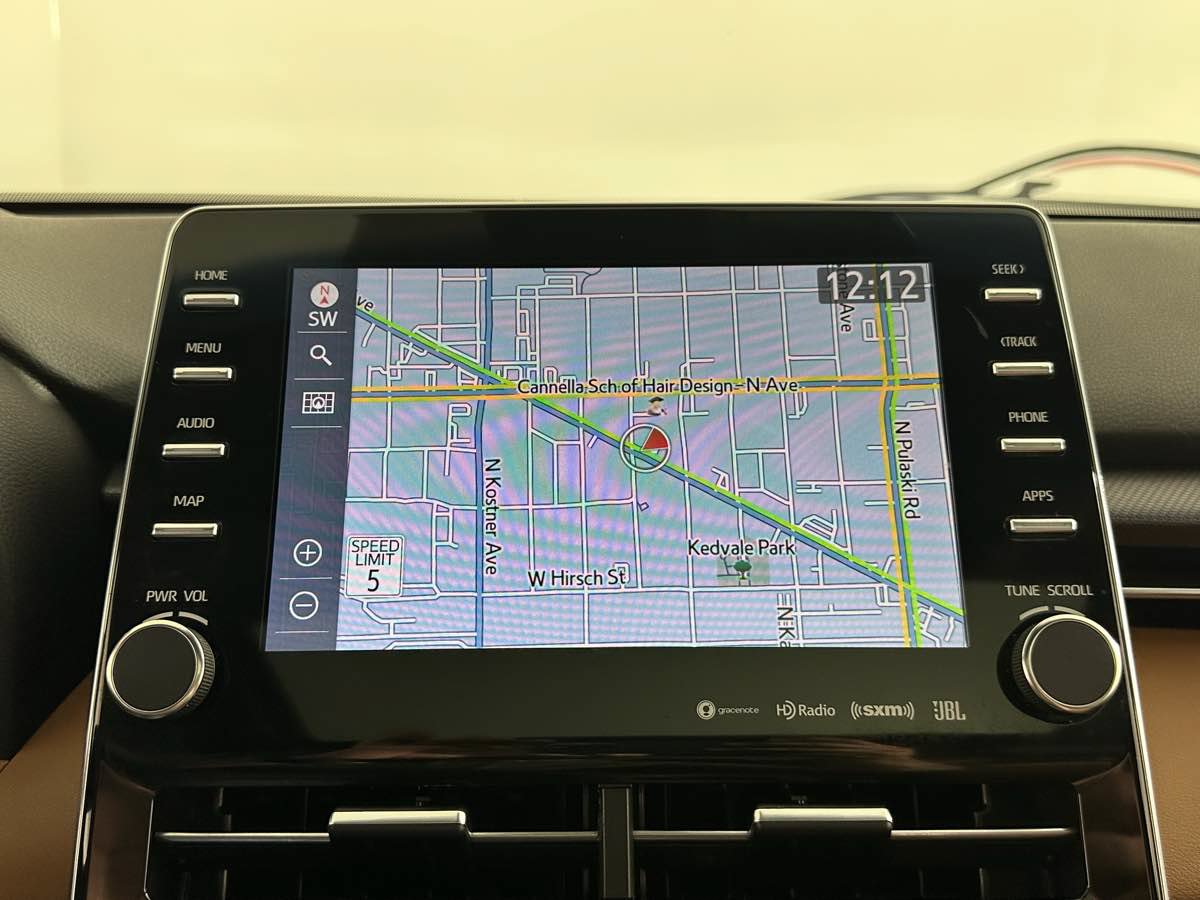 Used 2021 Toyota Avalon Touring w/ Advanced Safety Package FWD image 36