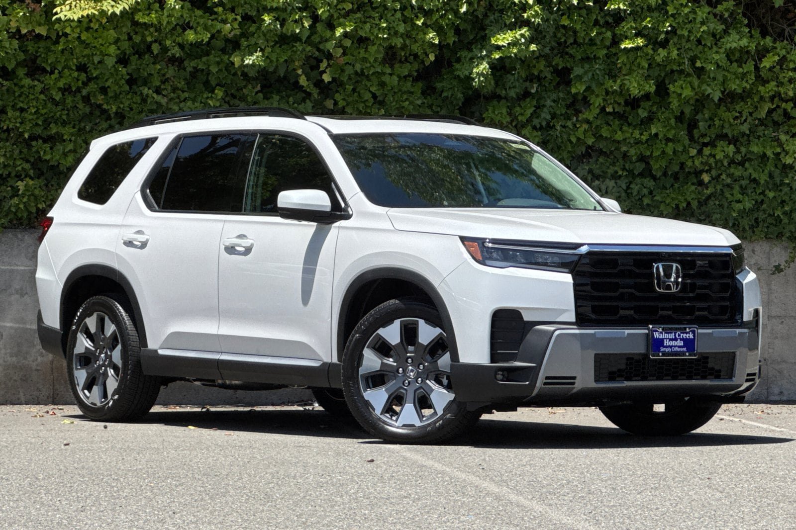 New 2026 Honda Pilot Elite image 2