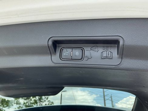 Used 2023 Ford Explorer XLT w/ Equipment Group 202A RWD image 18