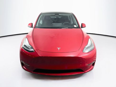 Used 2023 Tesla Model Y Performance AWD/4WD image 2