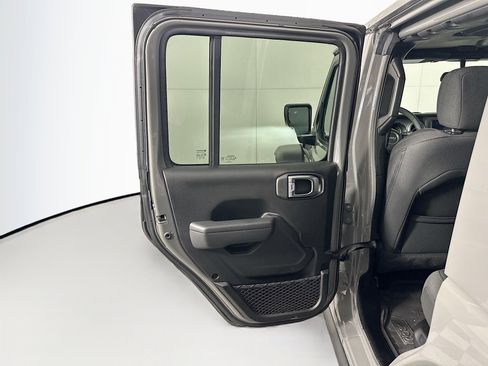 Used 2023 Jeep Wrangler Unlimited AWD/4WD image 24