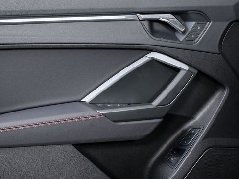 Used 2025 Audi Q3 2.0T Premium Plus w/ Premium Plus Package image 6