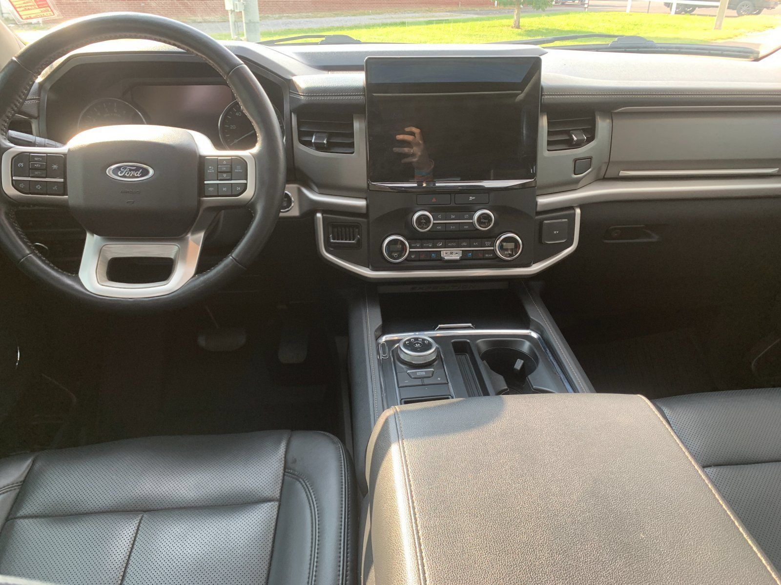 Used 2023 Ford Expedition XLT RWD image 17