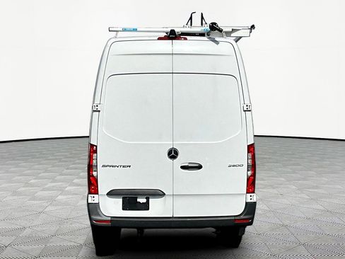 Used 2022 Mercedes-Benz Sprinter 2500 image 5