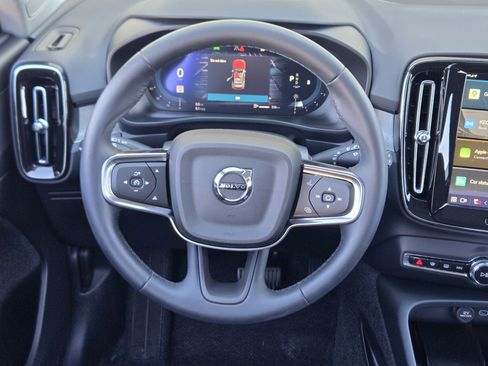 Certified 2025 Volvo XC40 B5 Core w/ Protection Package Premier image 36