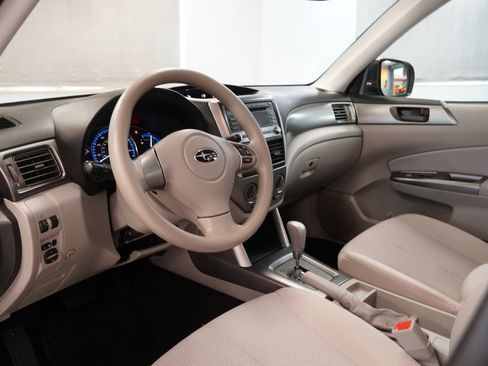 Used 2012 Subaru Forester 2.5X AWD/4WD image 6