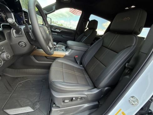 New 2026 Chevrolet Silverado 1500 High Country w/ Technology Package AWD/4WD image 21