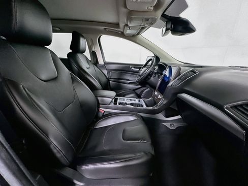 Used 2021 Ford Edge Titanium w/ Equipment Group 301A AWD/4WD image 31