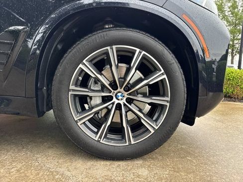 Certified 2025 BMW X5 xDrive40i w/ M Sport Package AWD/4WD image 30
