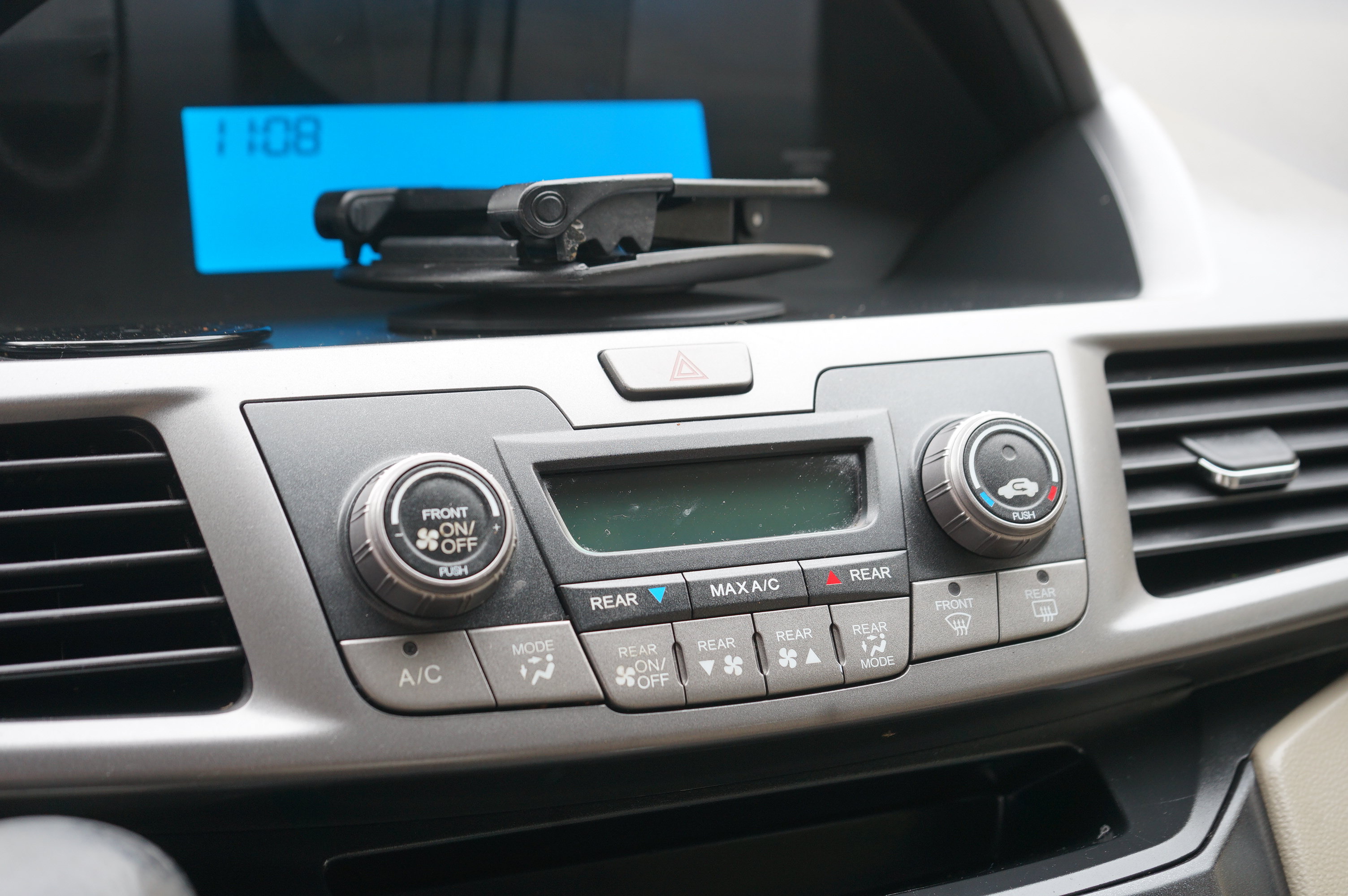 Used 2012 Honda Odyssey LX image 19