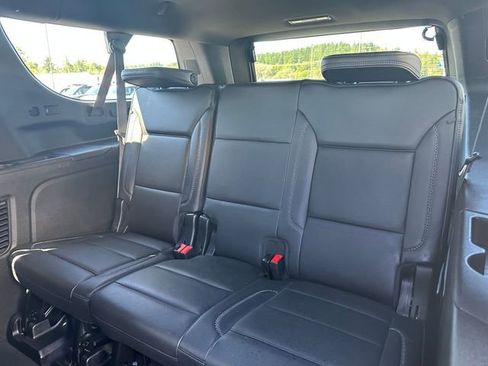 Used 2024 GMC Yukon XL Denali image 20