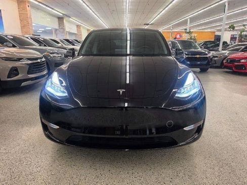 Used 2021 Tesla Model Y Long Range AWD/4WD image 3