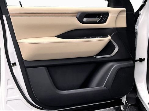 New 2026 Nissan Armada Platinum AWD/4WD image 10