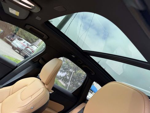 Used 2023 Volvo XC60 B6 Ultimate w/ Protection Package Premier AWD/4WD image 19
