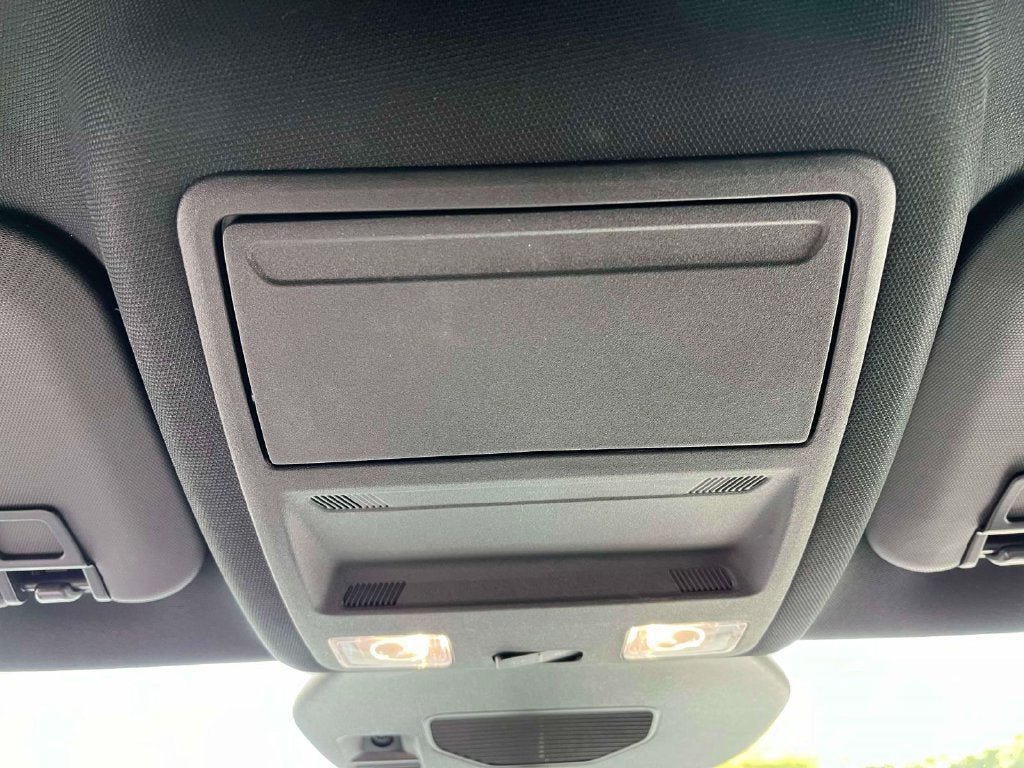 Used 2025 Ford Escape ST-Line Select AWD/4WD image 37