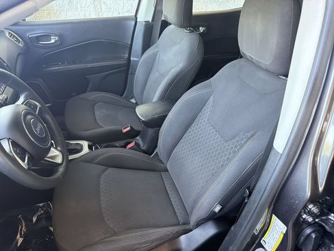 Used 2020 Jeep Compass Sport AWD/4WD image 19