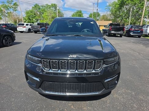 Used 2025 Jeep Grand Cherokee Limited AWD/4WD image 9