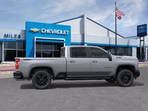 New 2026 Chevrolet Silverado 2500 LT image 5