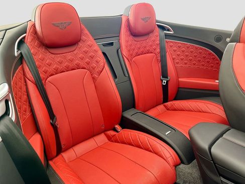Used 2022 Bentley Continental GT image 28