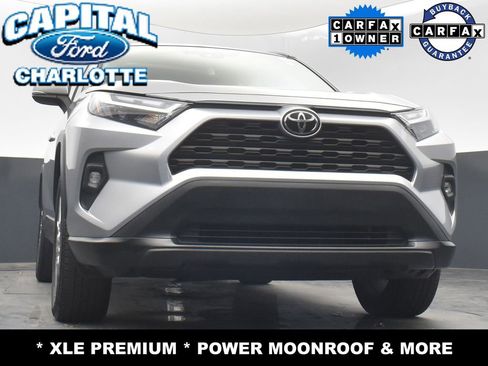 Used 2022 Toyota RAV4 XLE Premium image 20
